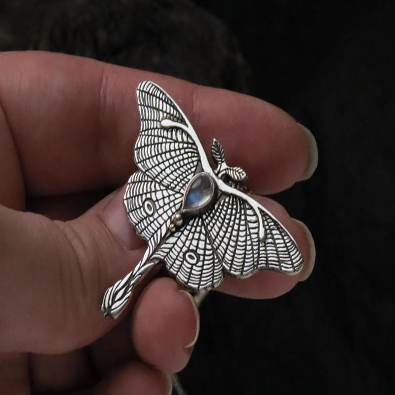 Zarte handwerkliche Halskette