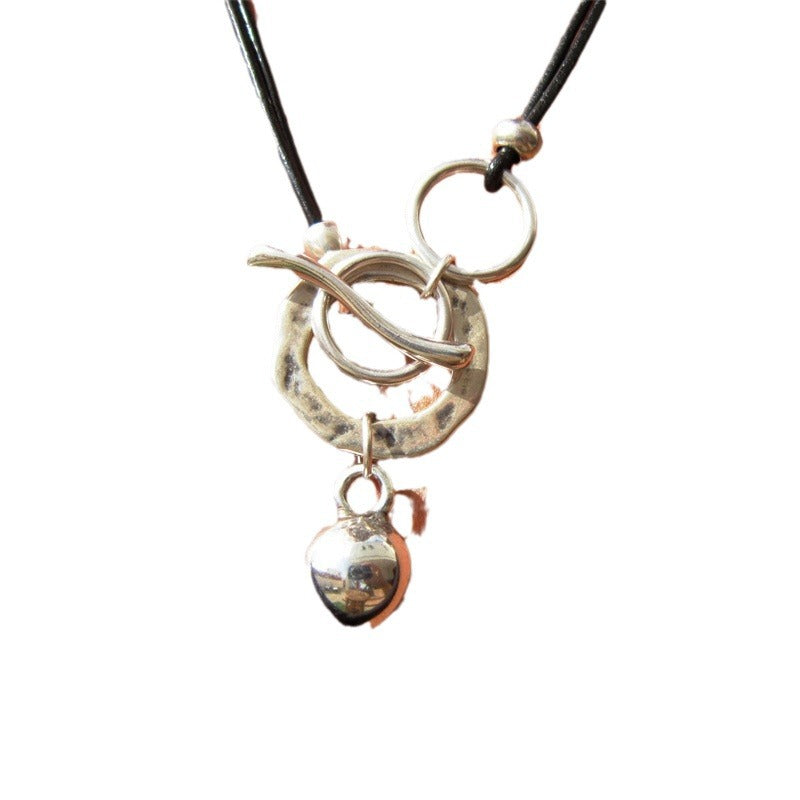 Schöne Halskette mit einzigartigem Stil