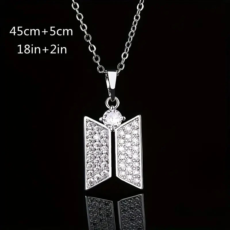 Zarte handwerkliche Halskette