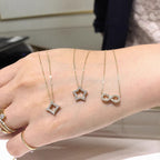 Schöne Halskette mit einzigartigem Stil