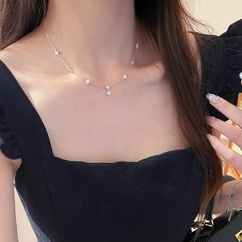 Zarte handwerkliche Halskette