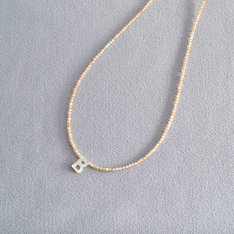 Schöne Halskette mit einzigartigem Stil