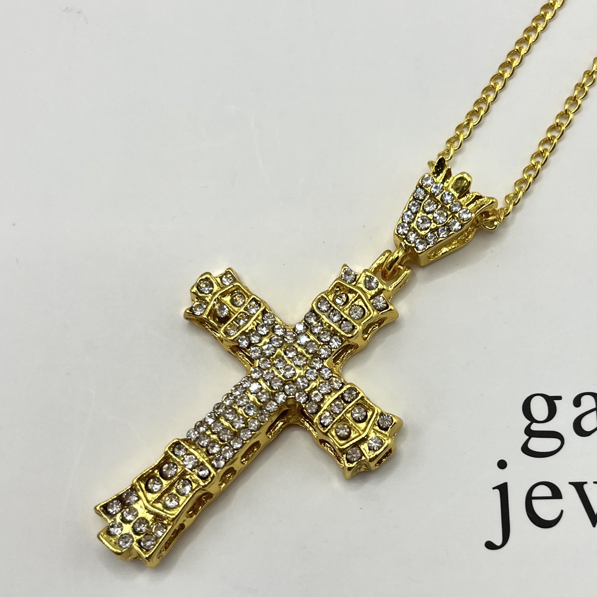 Schöne Halskette mit einzigartigem Stil