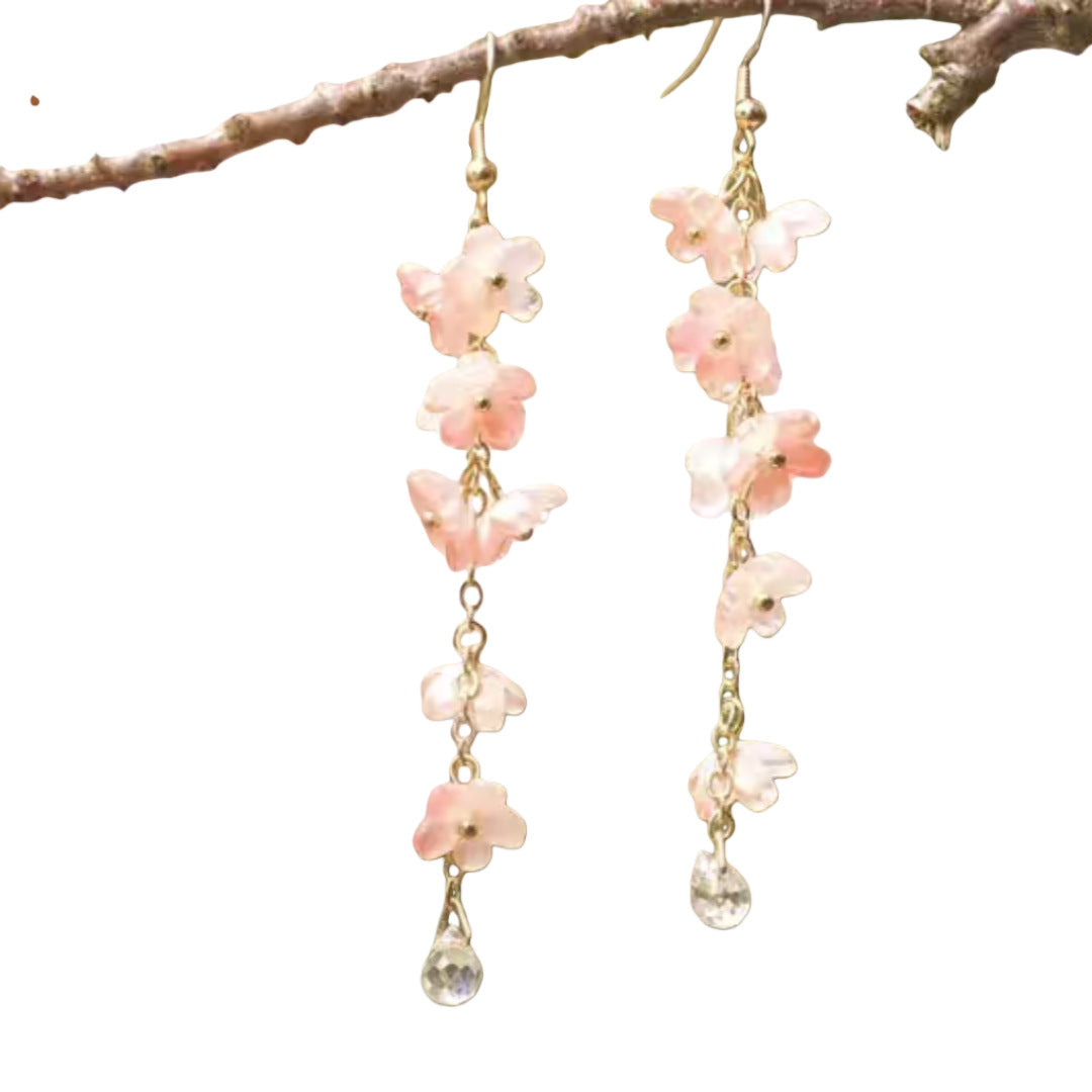 Zarte handwerkliche Ohrring