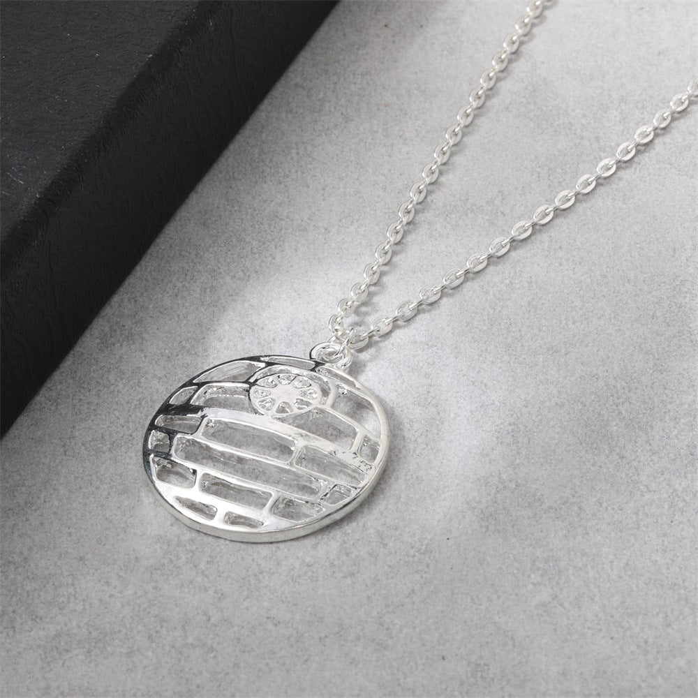 Zarte handwerkliche Halskette