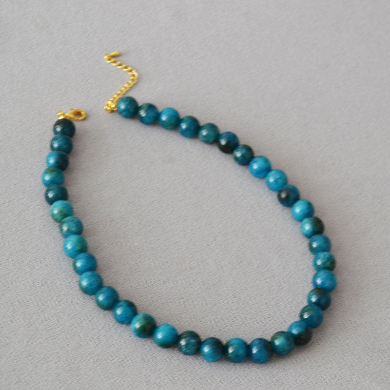 Schöne Halskette mit einzigartigem Stil