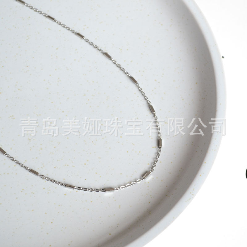 Schöne Silber Halskette mit einzigartigem Stil