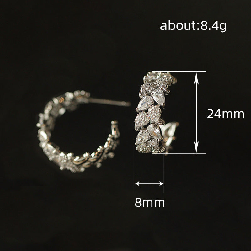 Atemberaubende Ohrring für den Alltag