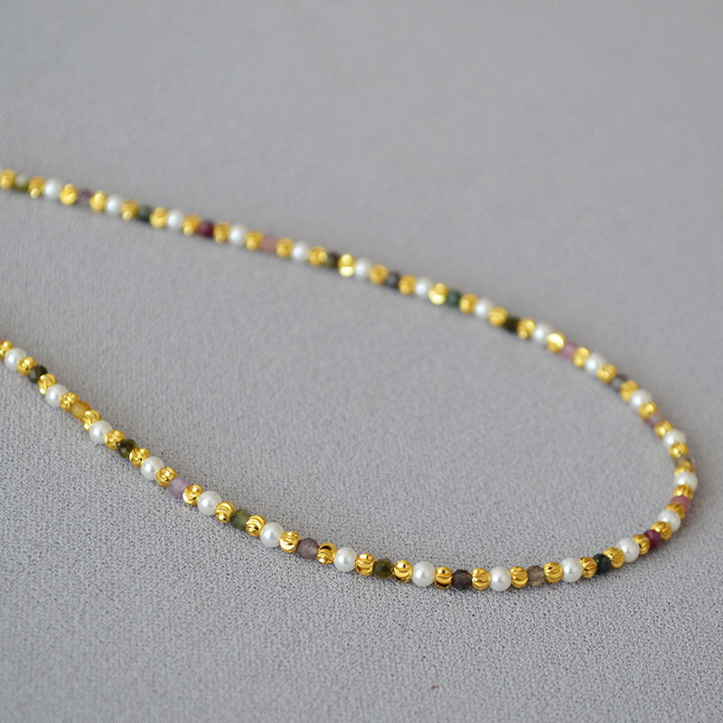 Schöne Perlen Halskette mit einzigartigem Stil