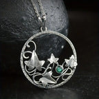 Schöne Halskette mit einzigartigem Stil