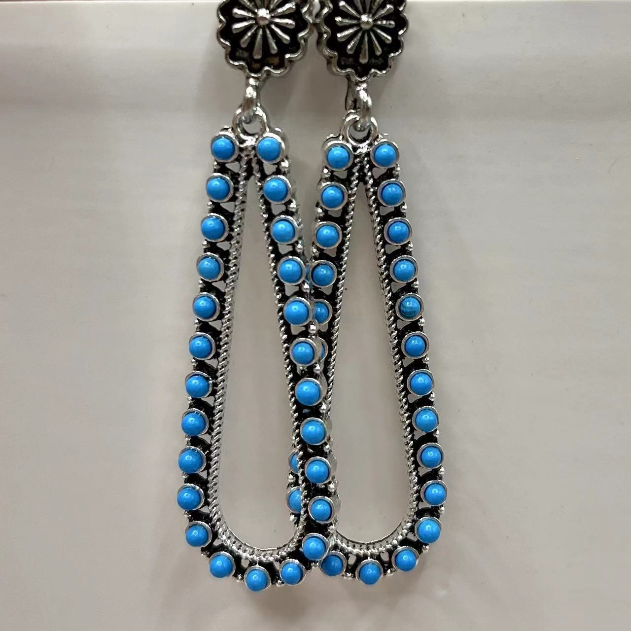 Schöne Ohrring mit einzigartigem Stil