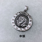 Schöne Halskette mit einzigartigem Stil