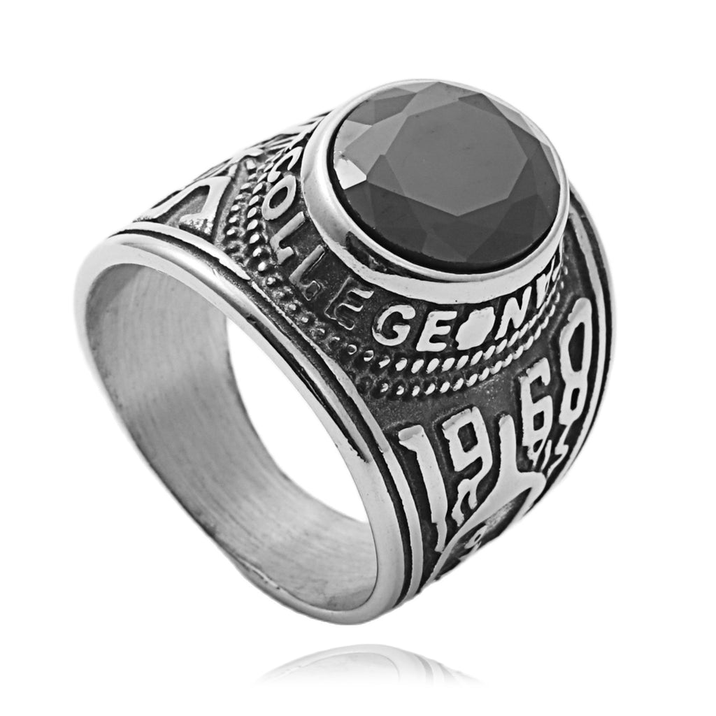 Zarte handwerkliche Ring