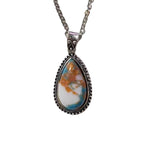 Zarte handwerkliche Halskette