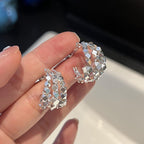 Zarte handwerkliche Ohrring