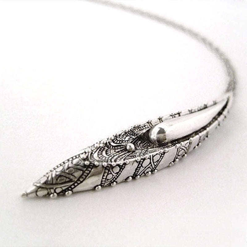 Zarte handwerkliche Halskette