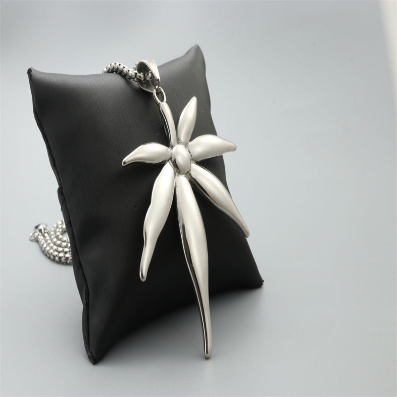 Zarte handwerkliche Halskette