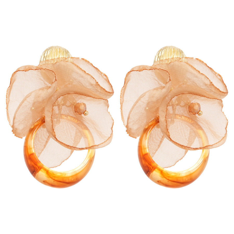 Atemberaubende Ohrring für den Alltag