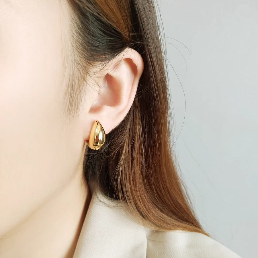 Zarte handwerkliche Gold Ohrring