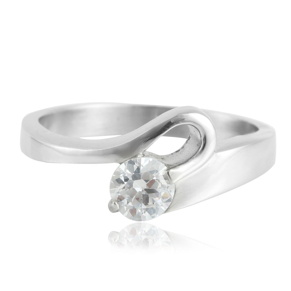 Zarte handwerkliche Ring