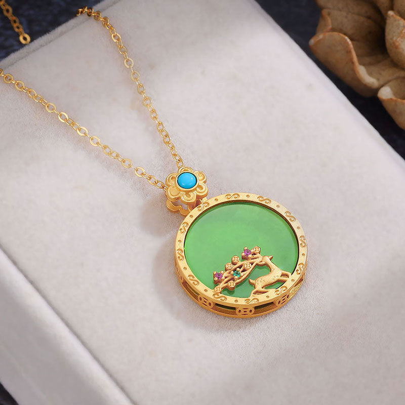 Schöne Halskette mit einzigartigem Stil