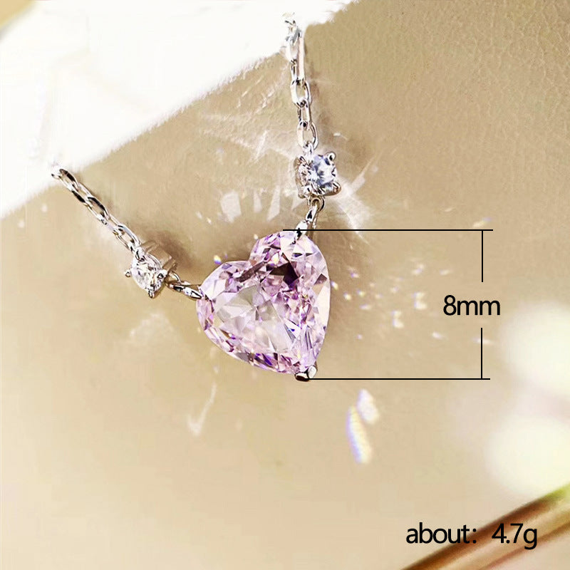 Zarte handwerkliche Halskette