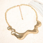 Schöne Halskette mit einzigartigem Stil