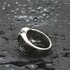 Zarte handwerkliche Ring