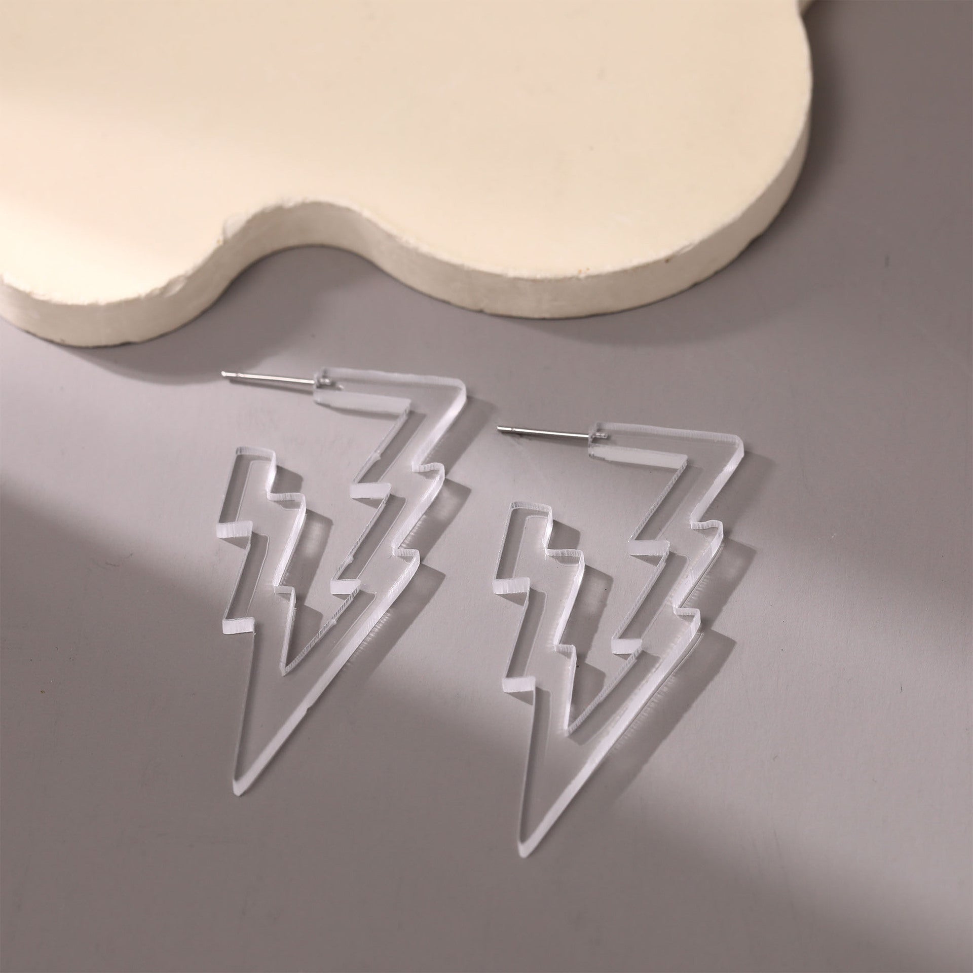 Atemberaubende Ohrring für den Alltag