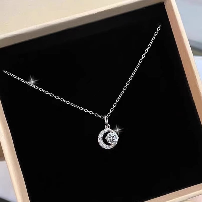 Schöne Halskette mit einzigartigem Stil