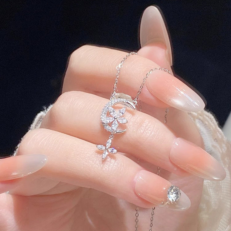 Zarte handwerkliche Halskette