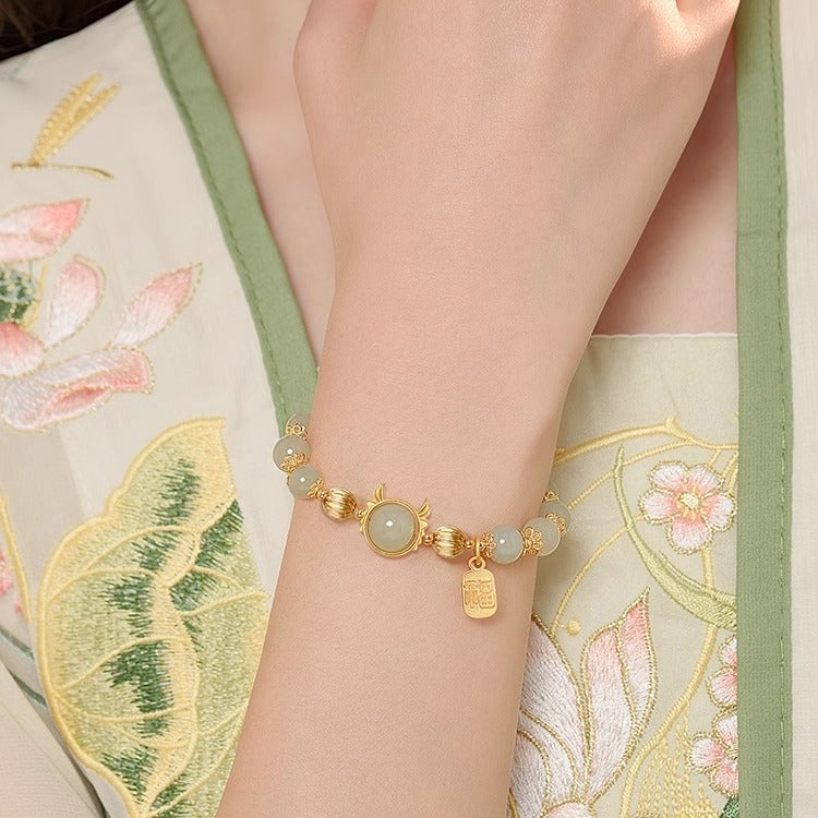 Schöne Armband mit einzigartigem Stil