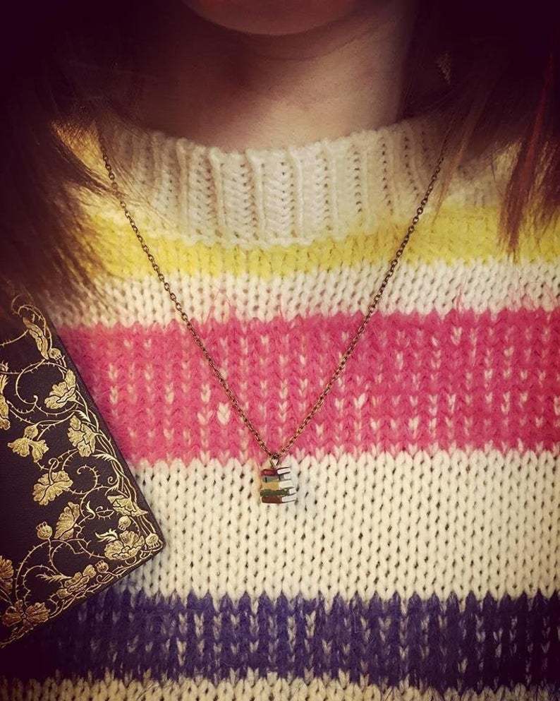 Zarte handwerkliche Halskette