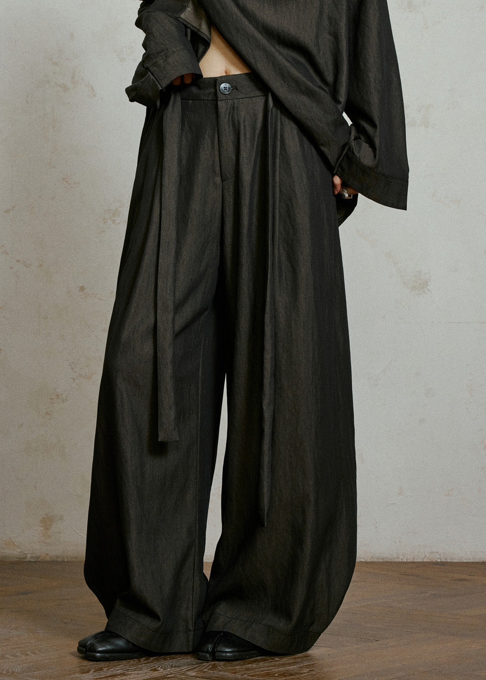 Black Pockets High Waist Lantern Pants