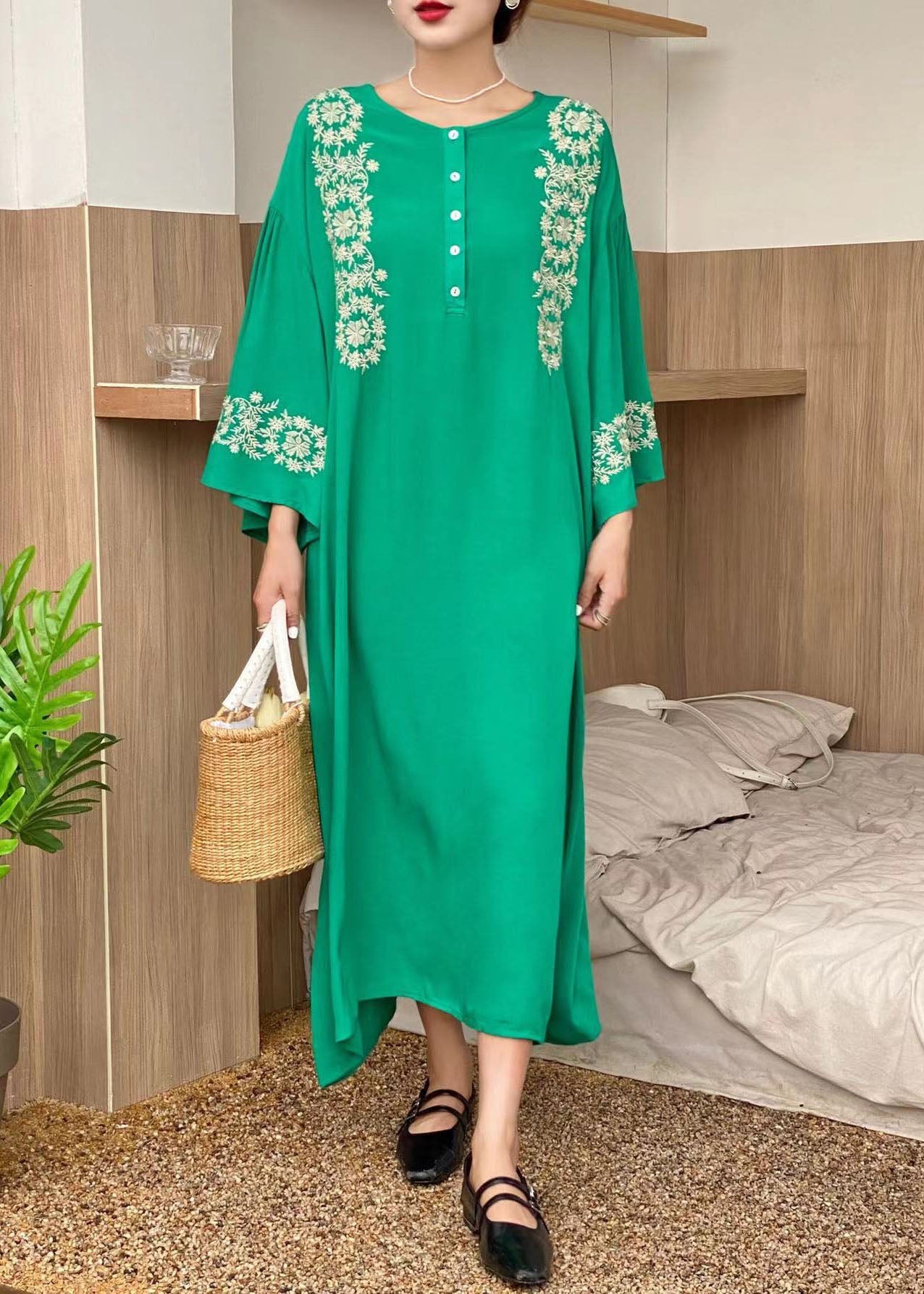Green O-neck Embroideried Cotton Dress Flare Sleeve