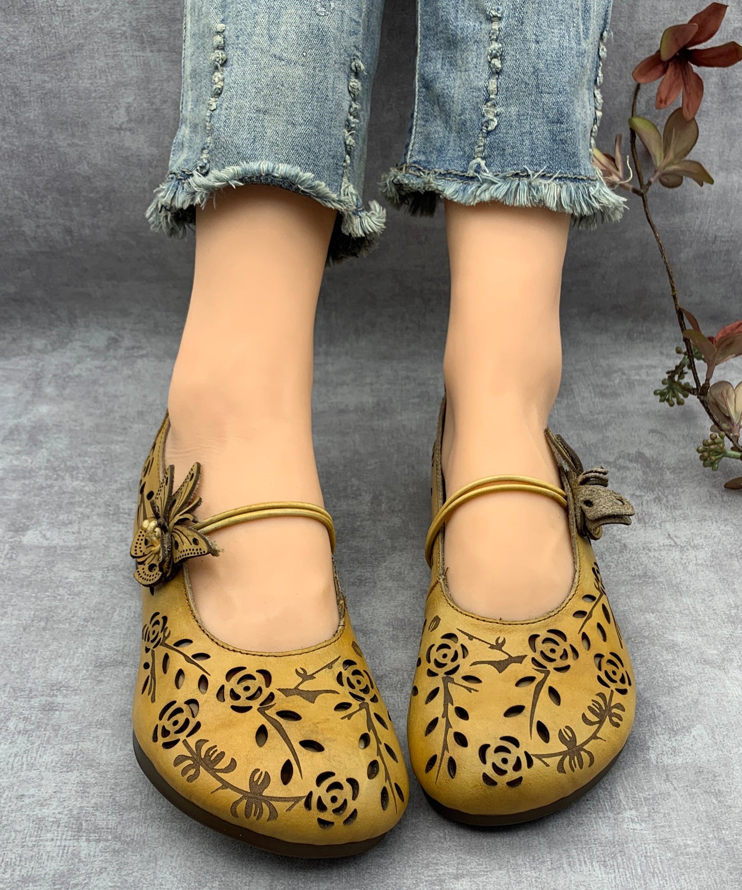 Green Hollow Out Genuine Leather Flat Feet Shoes