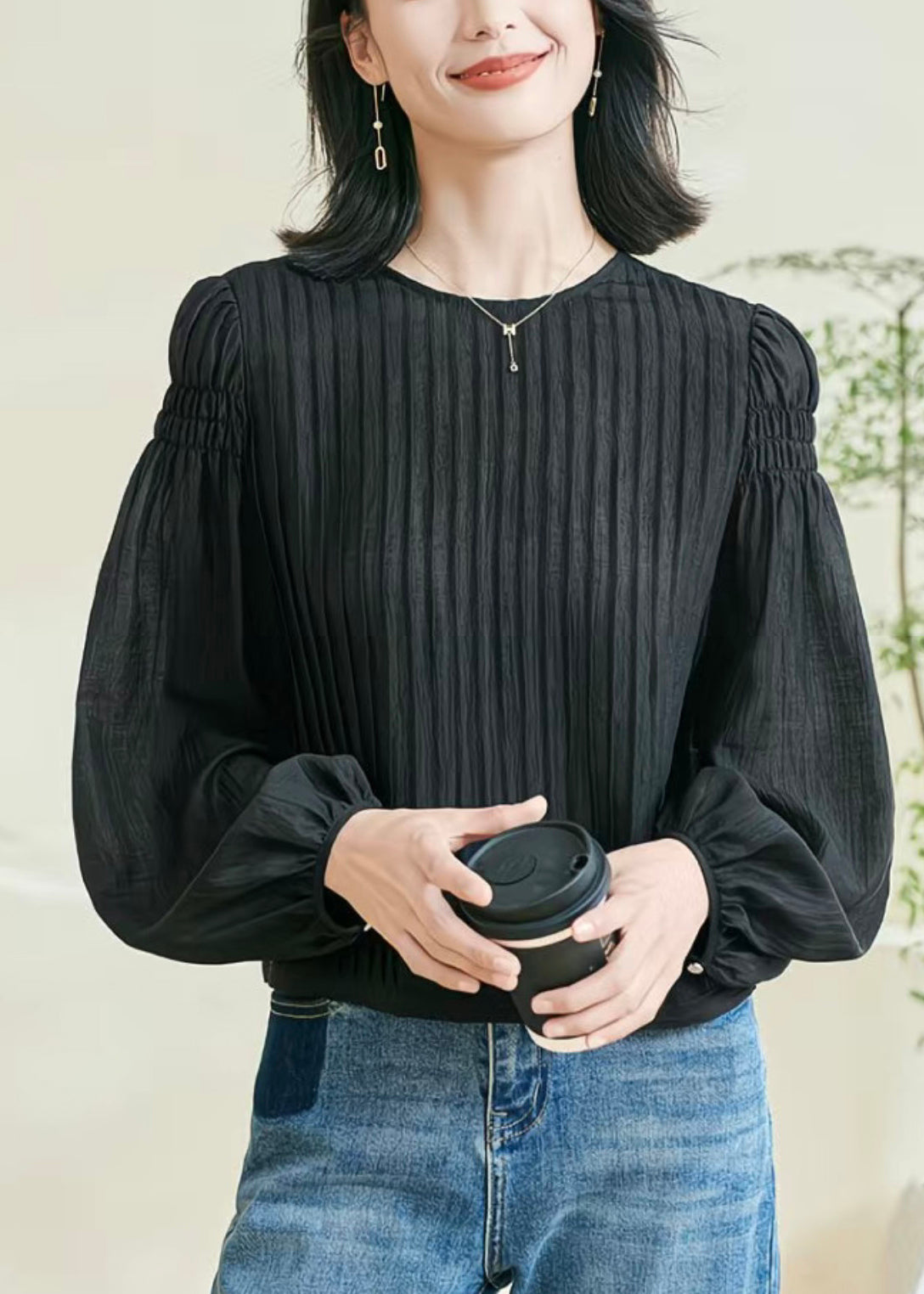 Original Design Black O-neck Wrinkled Top Fall