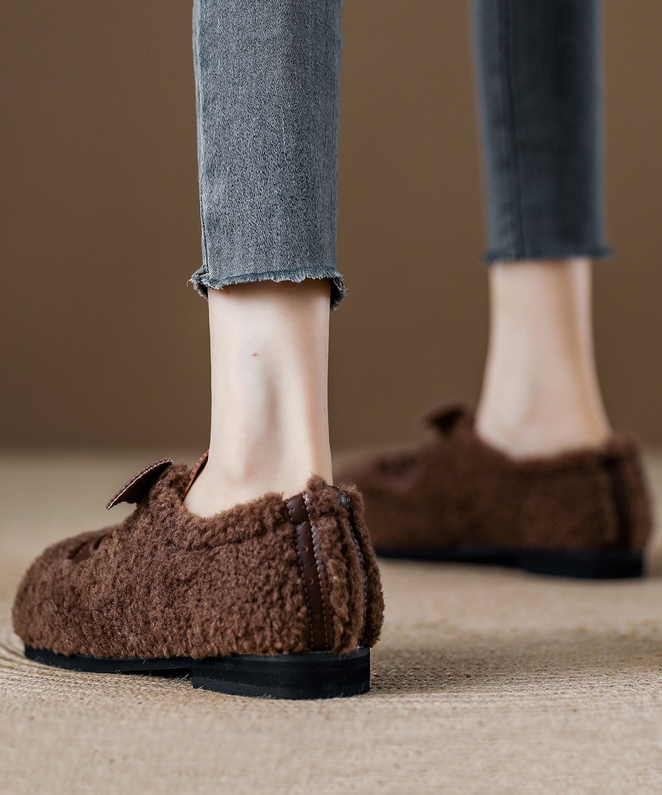 Lace Up Splicing Flat Feet Shoes Beige Fuzzy Fur