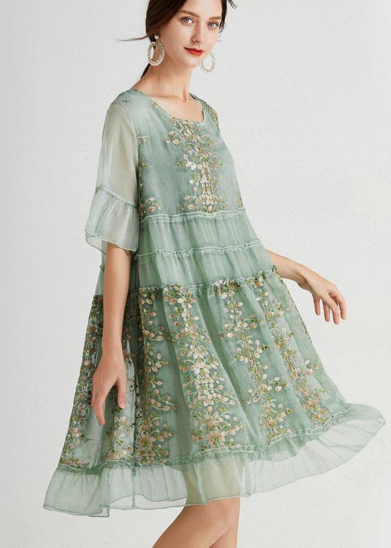 Art Green Embroideried O-neck Loose Summer Flare Sleeve Dress