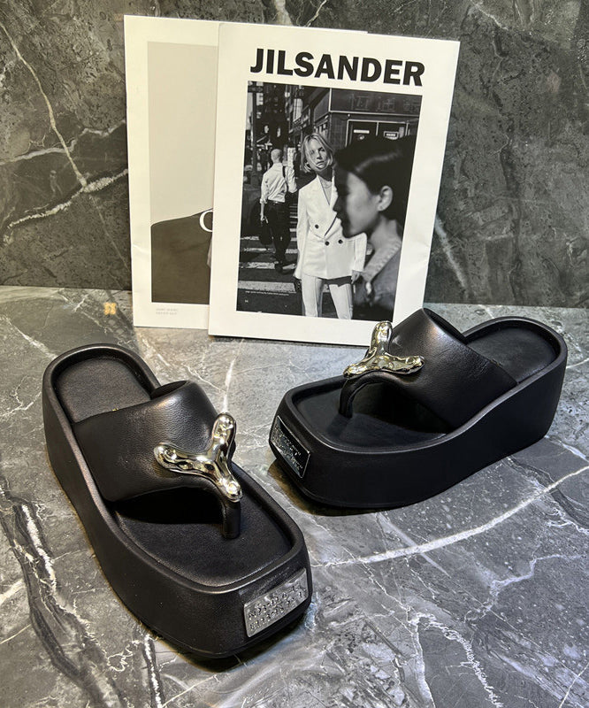 New Versatile Black Platform Flip Flops