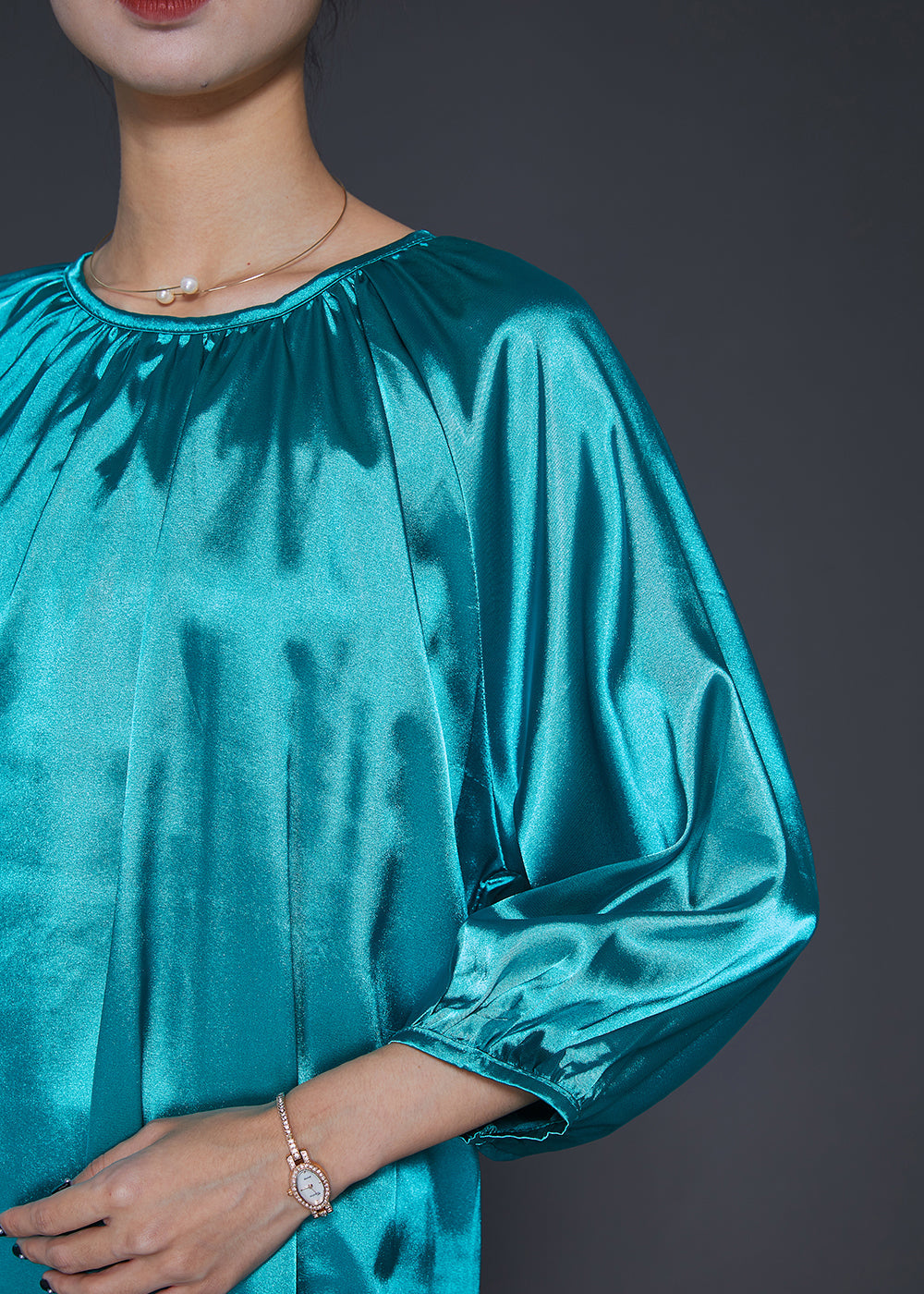 Boutique Peacock Green O-neck Draping Silk Long Dresses Bracelet Sleeve
