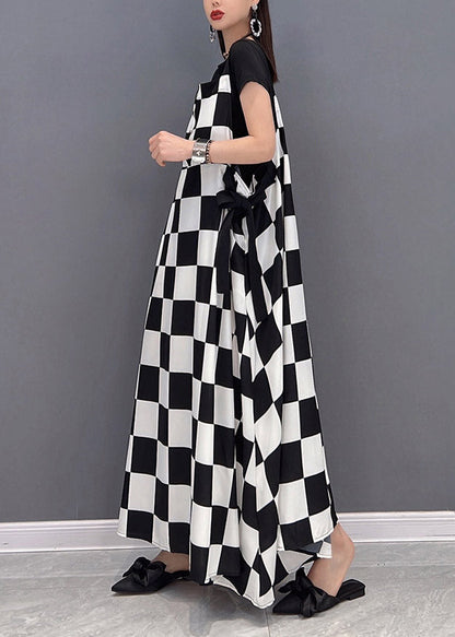 Unique White O-neck Plaid Button Pockets Wrinkled Long Dresses Short Sleeve