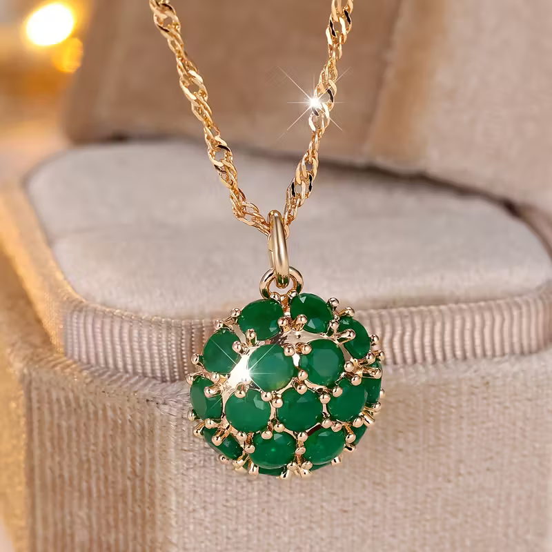 Zarte handwerkliche Halskette