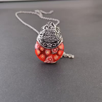 Zarte handwerkliche Halskette