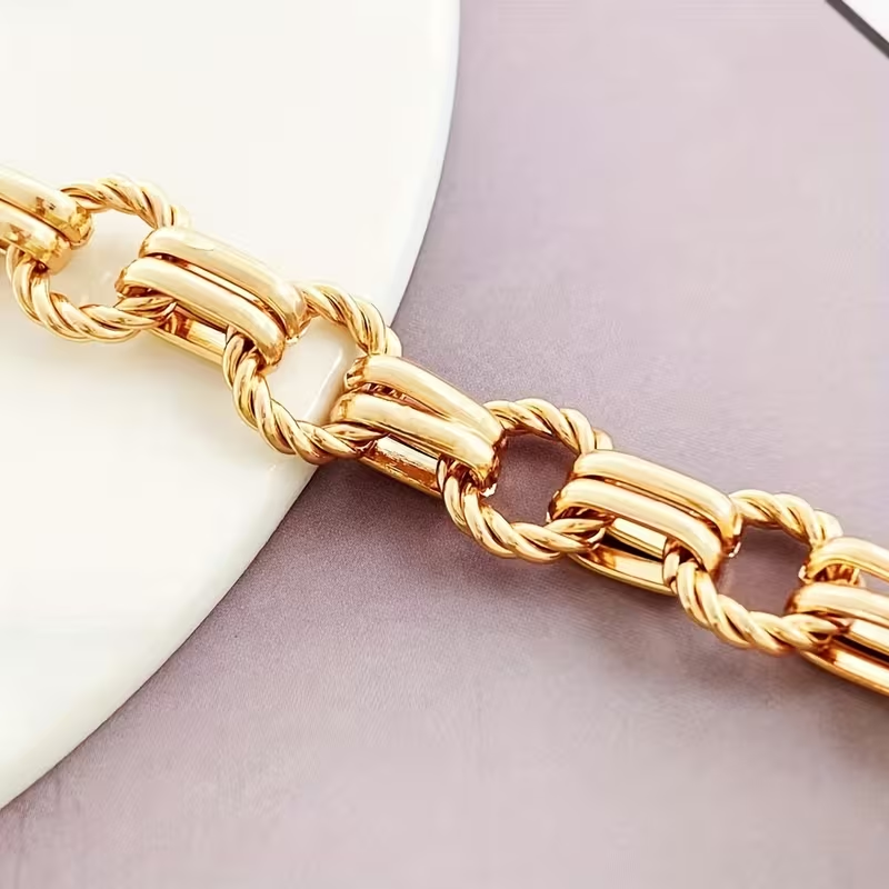 Klassische Gold Armband mit zeitloser Eleganz