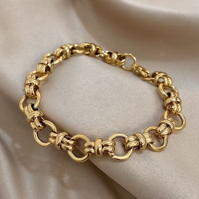 Klassische Gold Armband mit zeitloser Eleganz