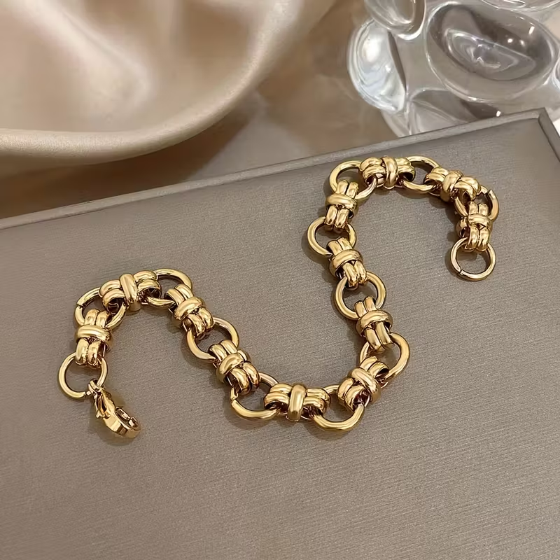 Klassische Gold Armband mit zeitloser Eleganz