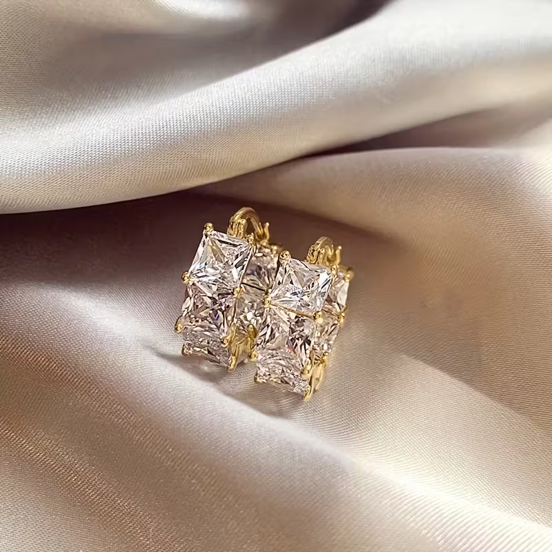 Atemberaubende Gold Ohrring für den Alltag